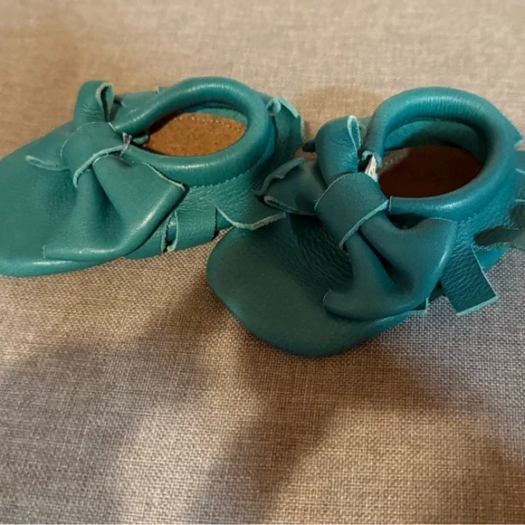 Baby Girl Shoes Set of 3 Like New Carters, Cat & Jack 3-6MO - Picture 6 of 12